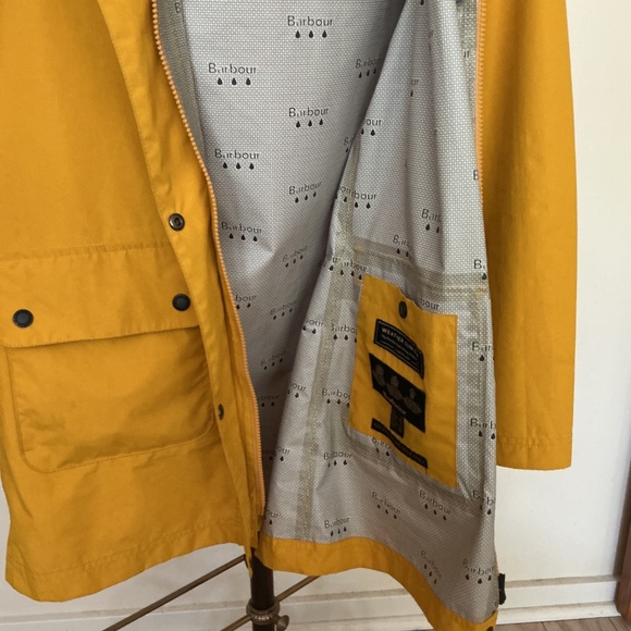 Barbour rain coat - Picture 6 of 6